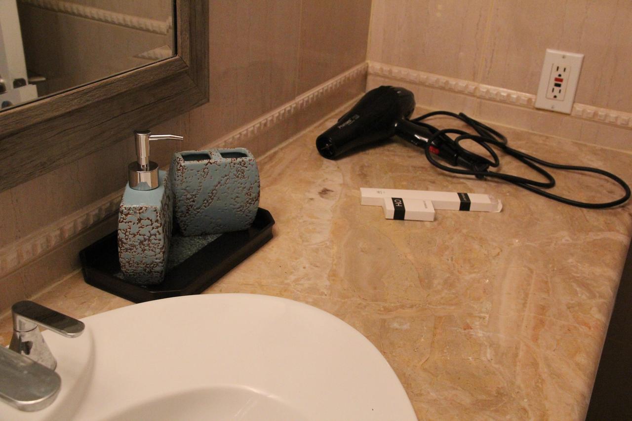 8-202 Yacht Club - New. Great 3 Bedroom. 2 Min To Aventura Mall - thumb 18