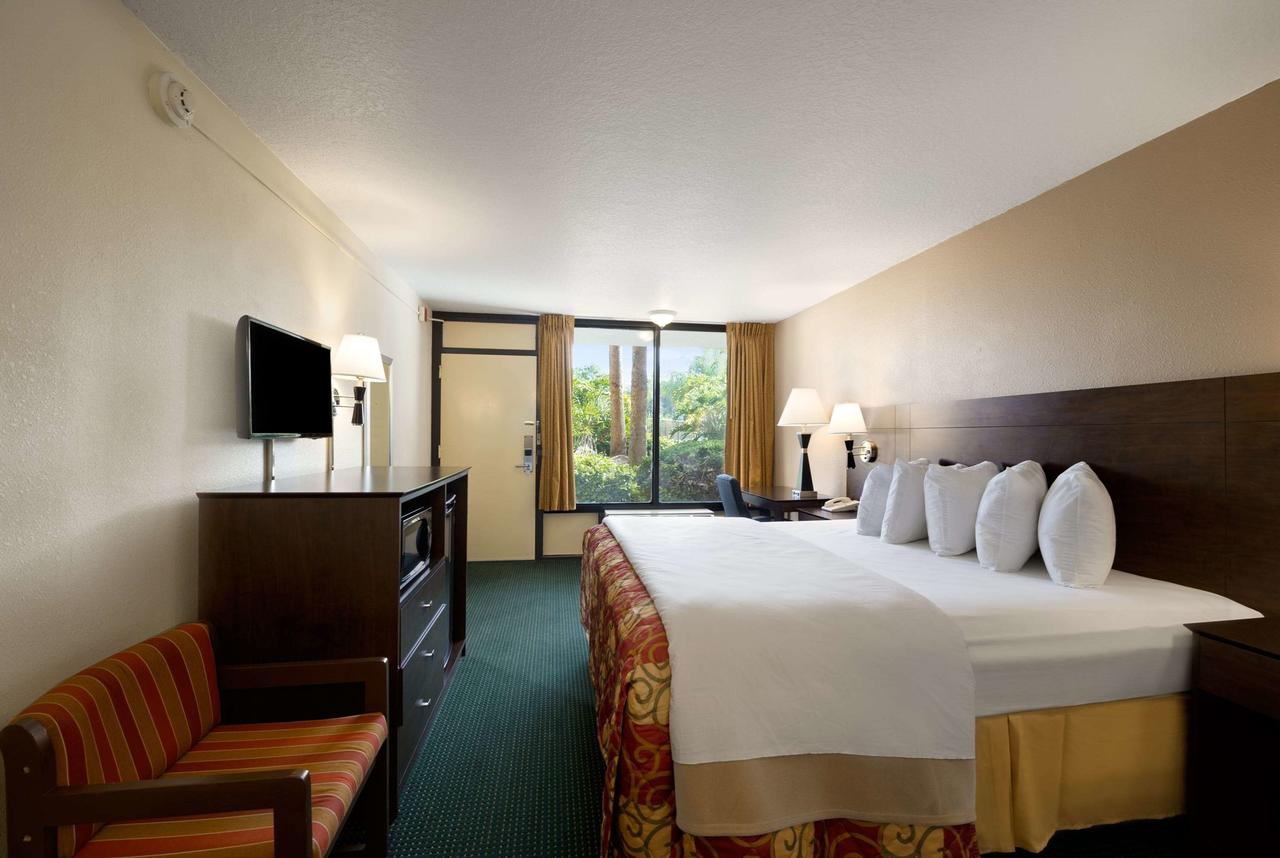 Days Inn By Wyndham Orlando Conv. Center/International Dr - thumb 31