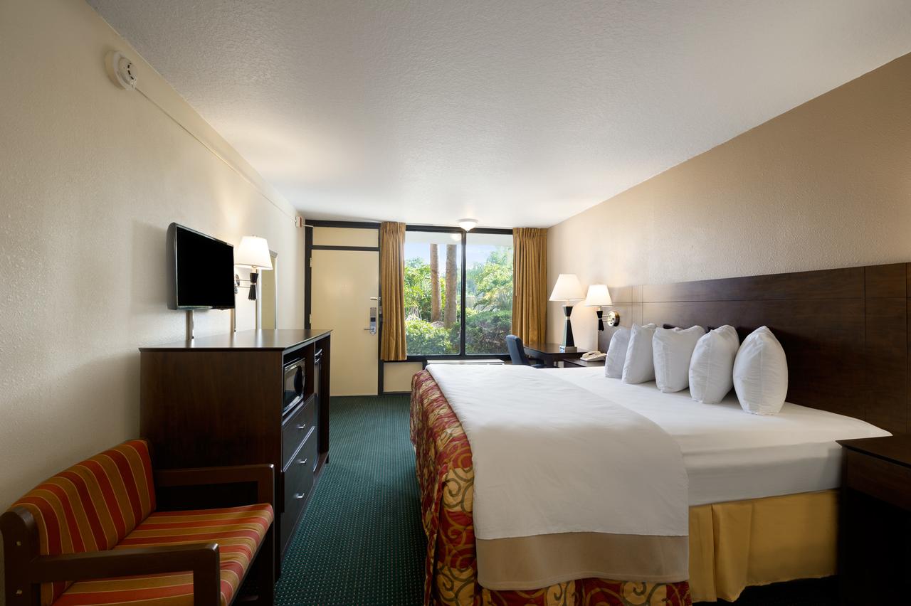 Days Inn By Wyndham Orlando Conv. Center/International Dr - thumb 3
