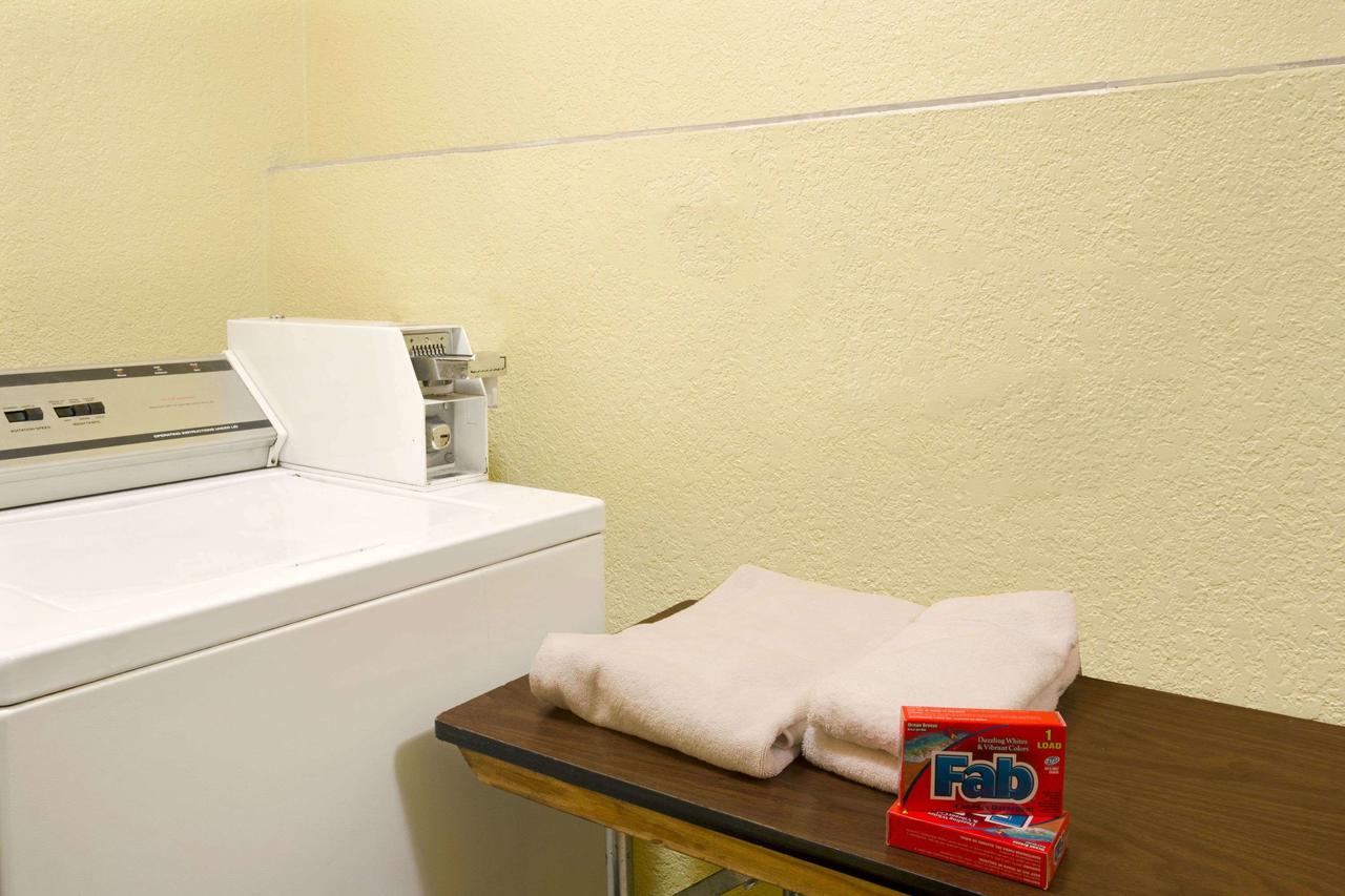 Baymont By Wyndham Florida Mall - thumb 33