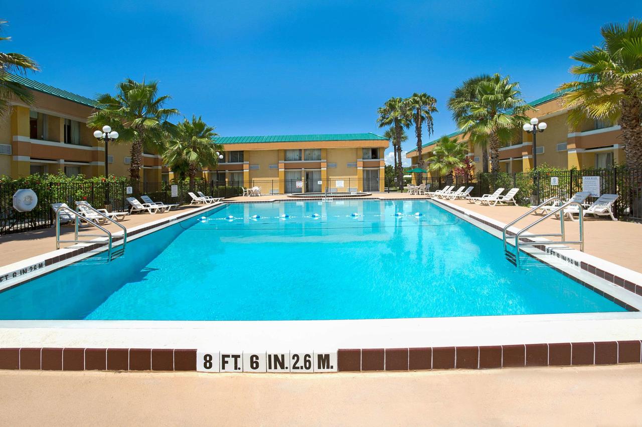 Baymont By Wyndham Florida Mall - thumb 1