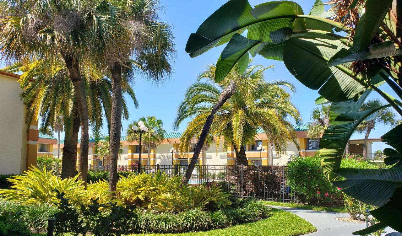 Baymont By Wyndham Florida Mall - thumb 8