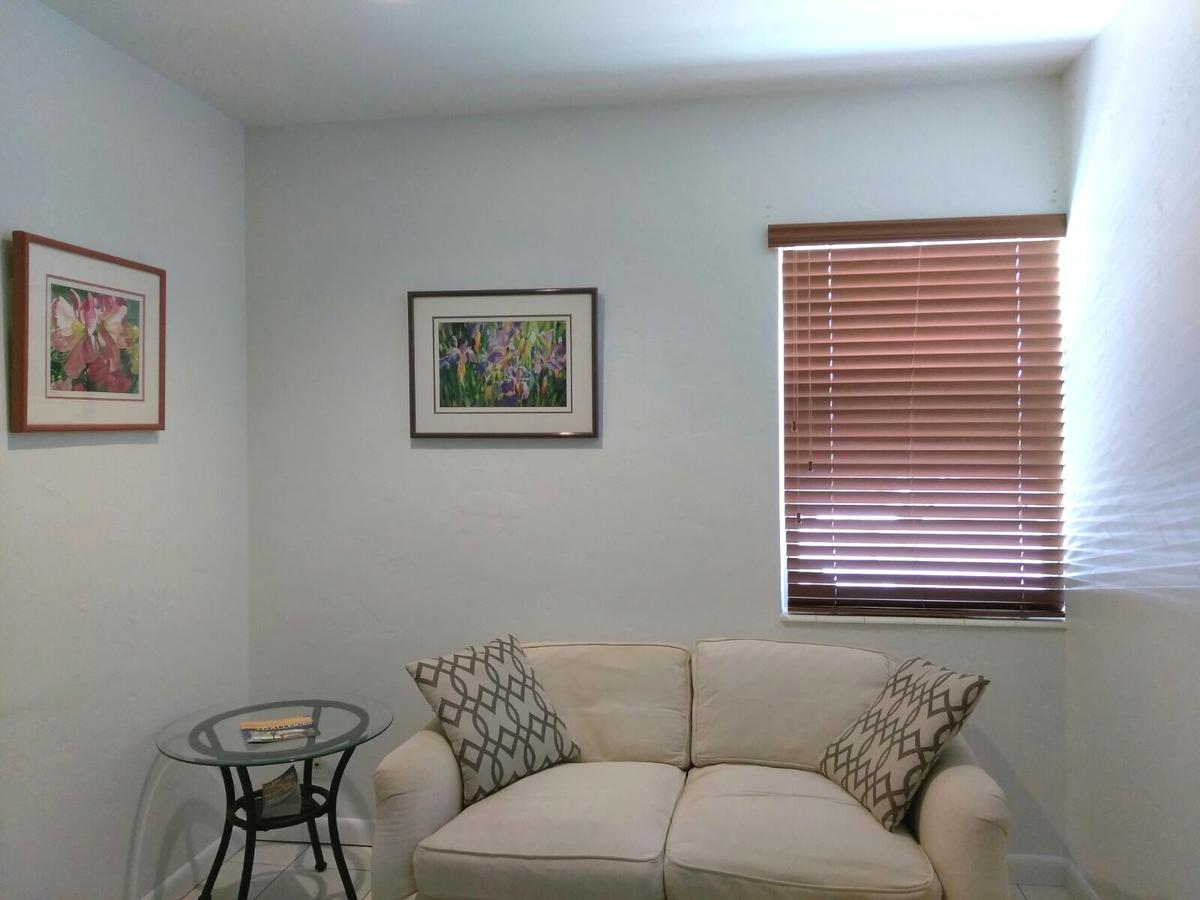 Amazing Two-Bedroom Apartment Next To The Beach - thumb 12