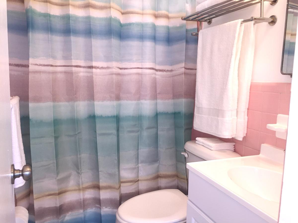 Amazing Two-Bedroom Apartment Next To The Beach - thumb 13