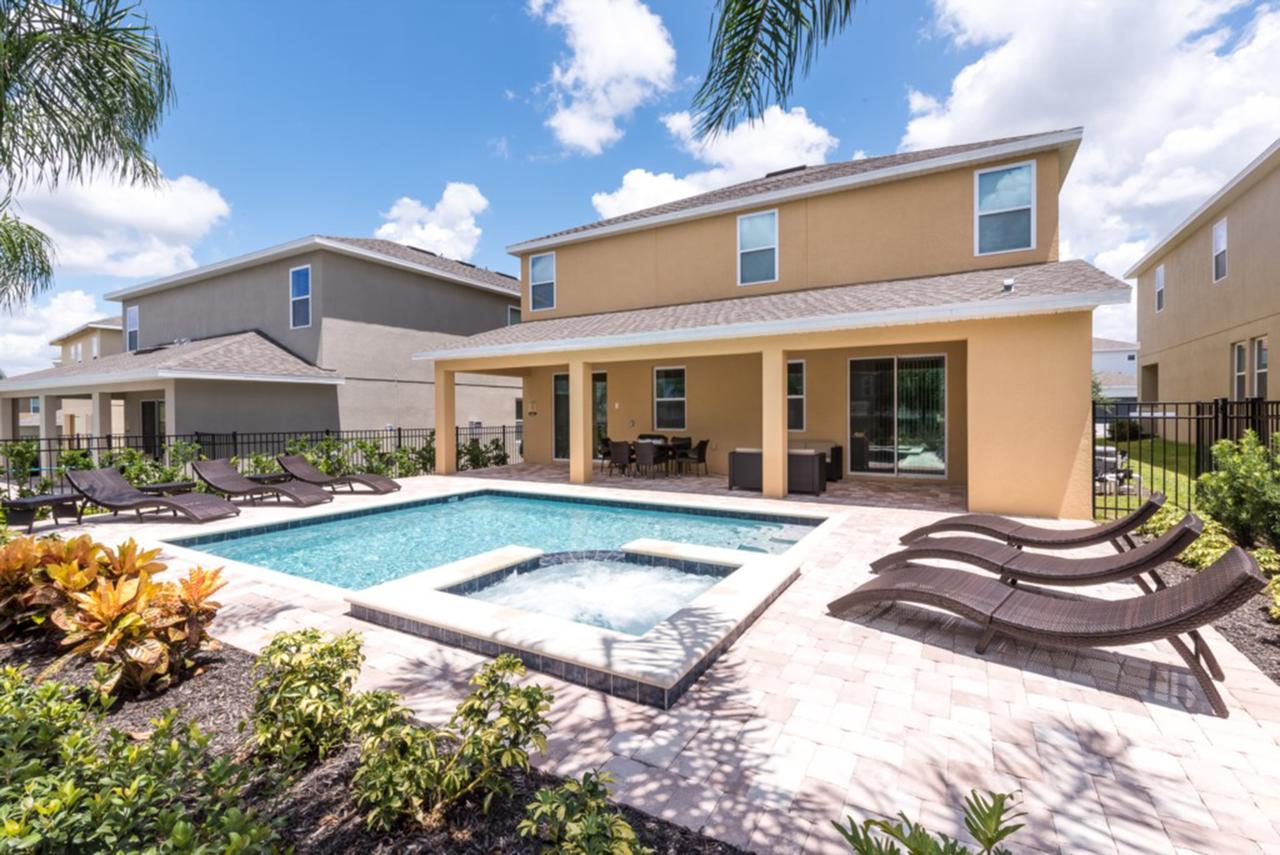 8 Bedroom Vacation Home With Pool (1851) - thumb 5