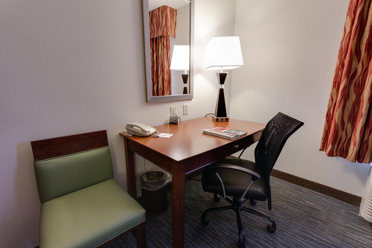 Hampton Inn & Suites Cape Coral / Fort Myers - thumb 17