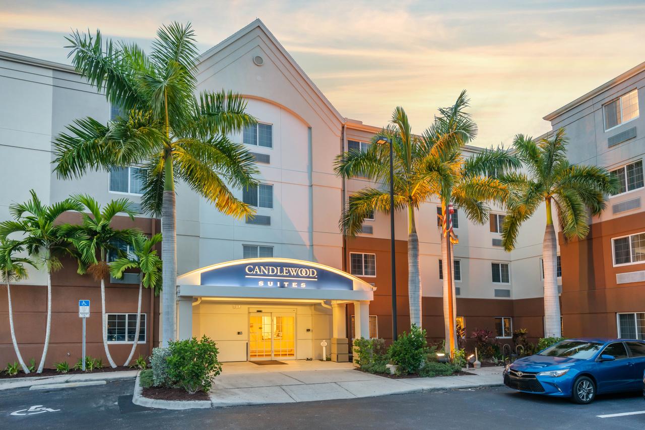 Candlewood Suites Fort Myers/Sanibel Gateway - thumb 20