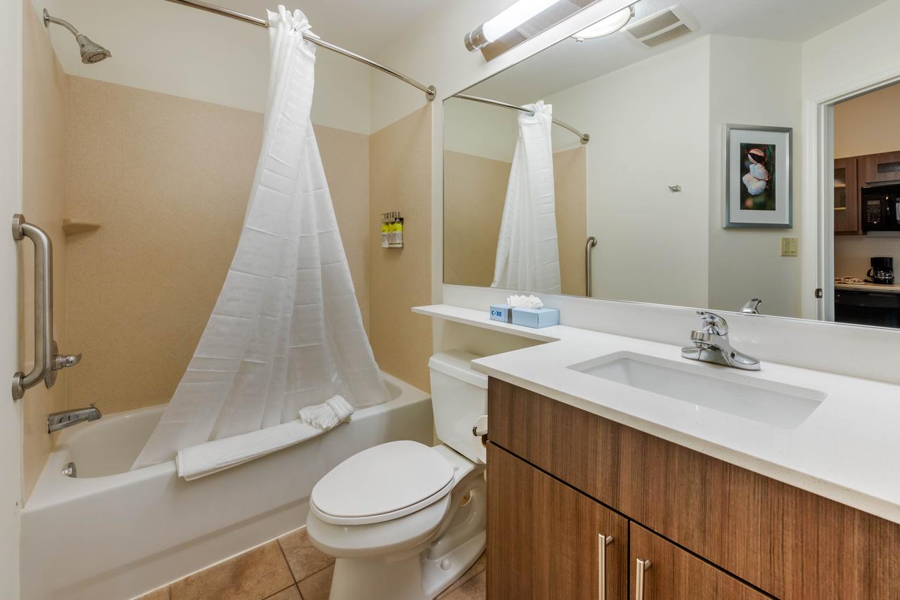 Candlewood Suites Fort Myers/Sanibel Gateway - thumb 4