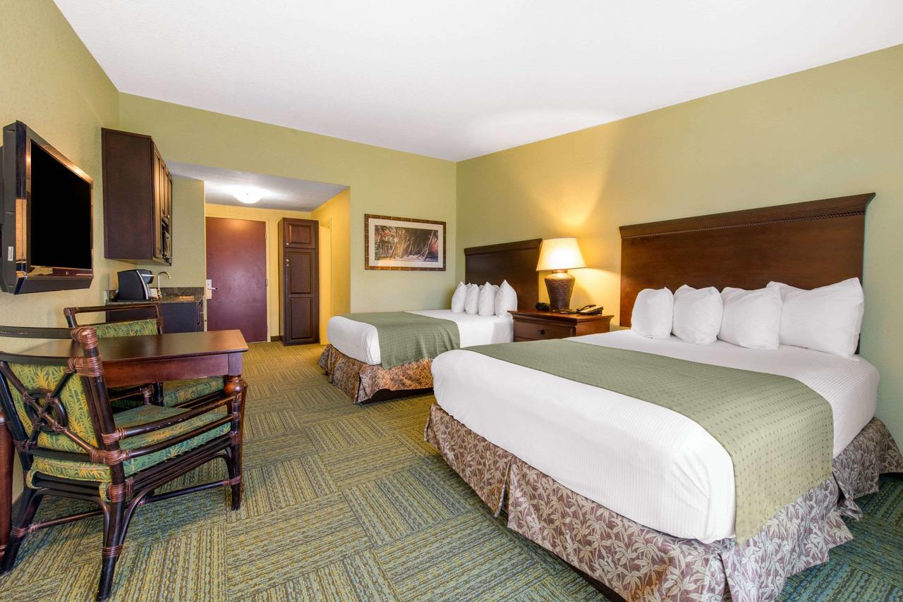 Treasure Bay Resort & Marina - thumb 33