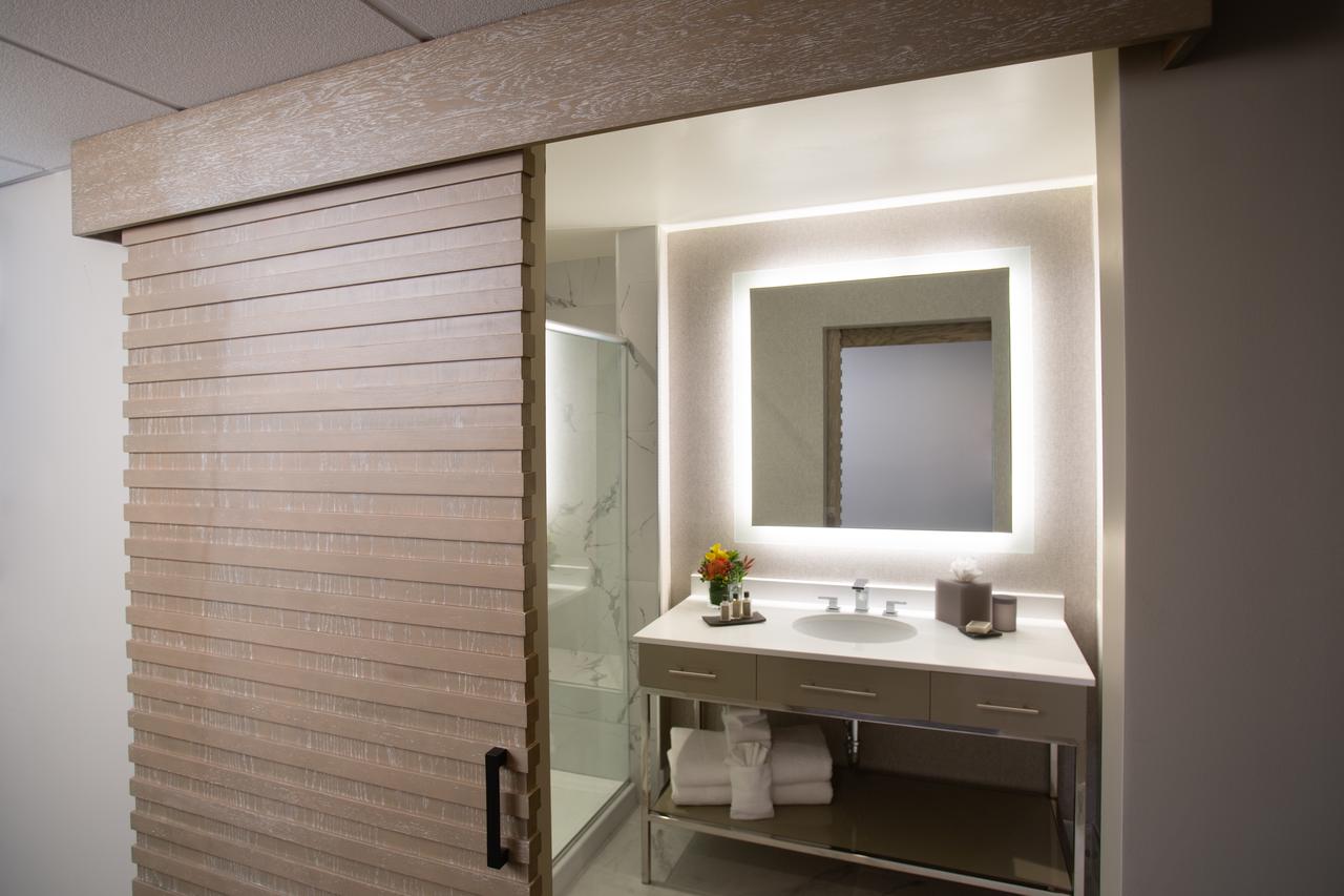 The Delaney Hotel - thumb 18