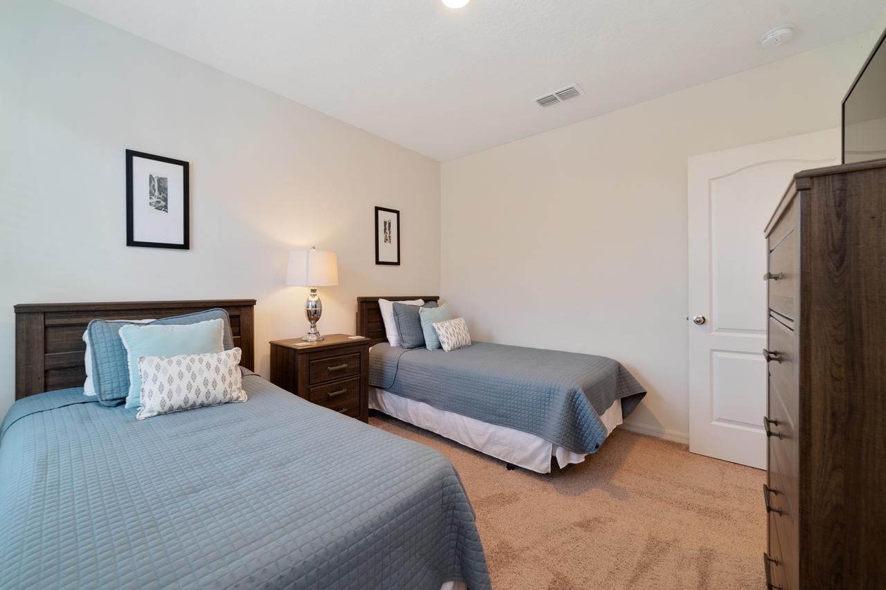 Luxury Pool Homes @ Solterra - Game Rooms, Lazy River & More - Close To Disney - thumb 10