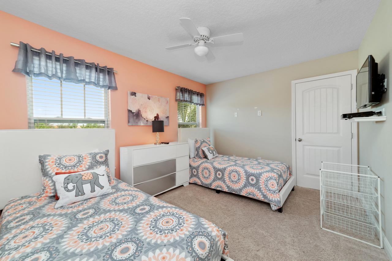 Luxury Pool Homes @ Solterra - Game Rooms, Lazy River & More - Close To Disney - thumb 34