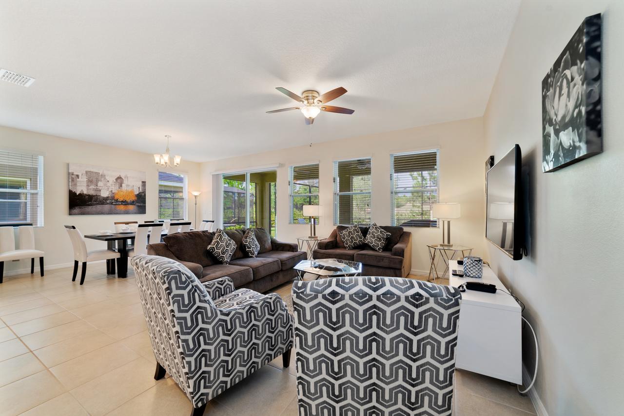 Luxury Pool Homes @ Solterra - Game Rooms, Lazy River & More - Close To Disney - thumb 19