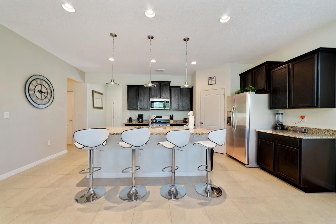 Luxury Pool Homes @ Solterra - Game Rooms, Lazy River & More - Close To Disney - thumb 22