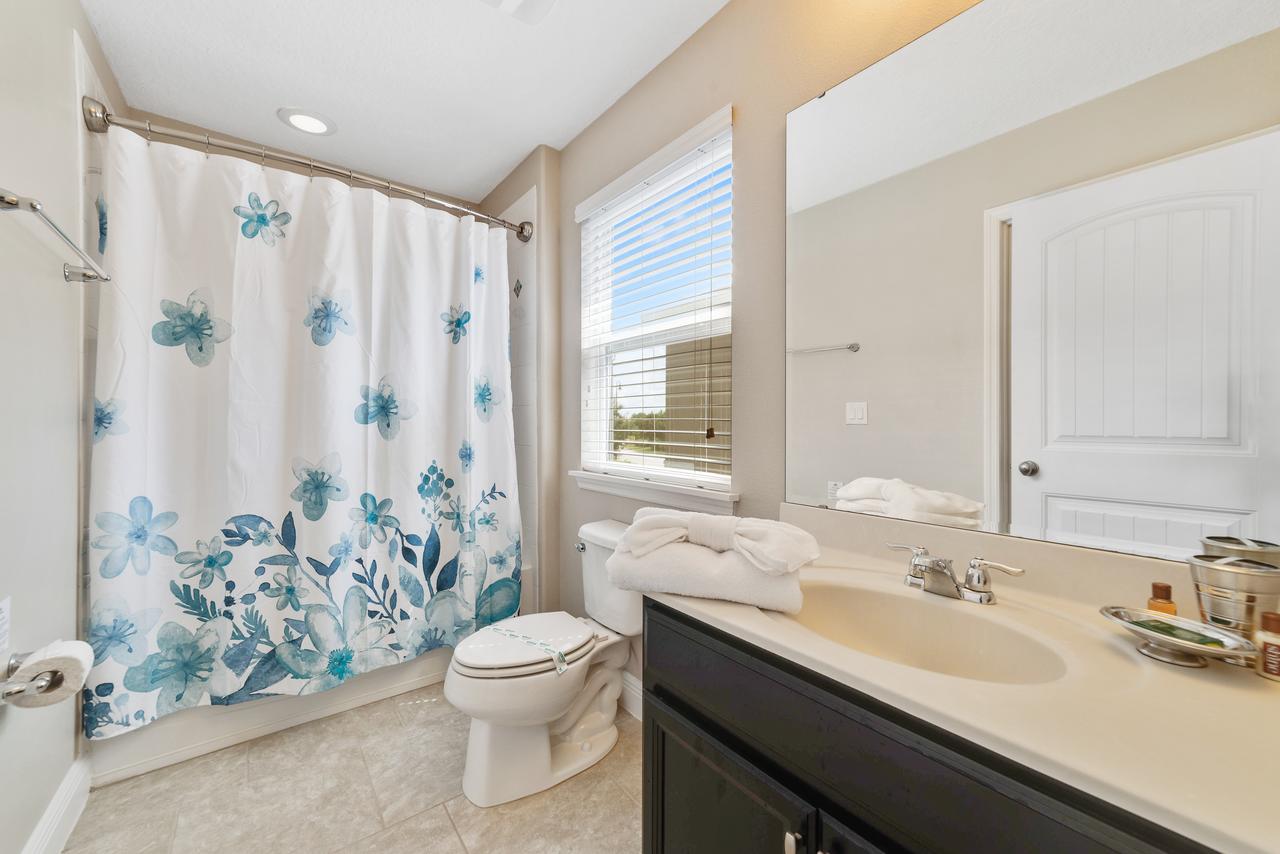 Luxury Pool Homes @ Solterra - Game Rooms, Lazy River & More - Close To Disney - thumb 33
