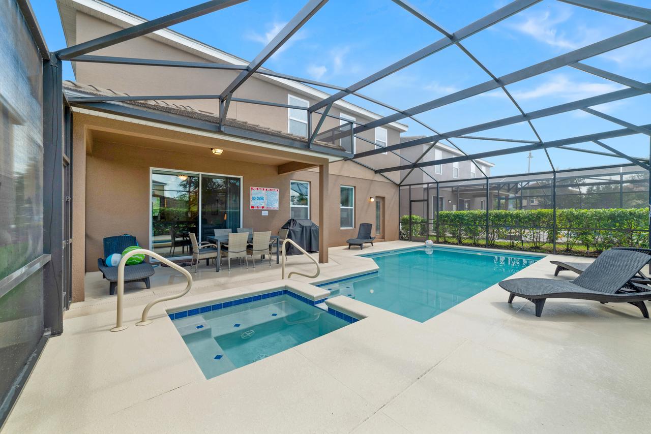 Luxury Pool Homes @ Solterra - Game Rooms, Lazy River & More - Close To Disney - thumb 39