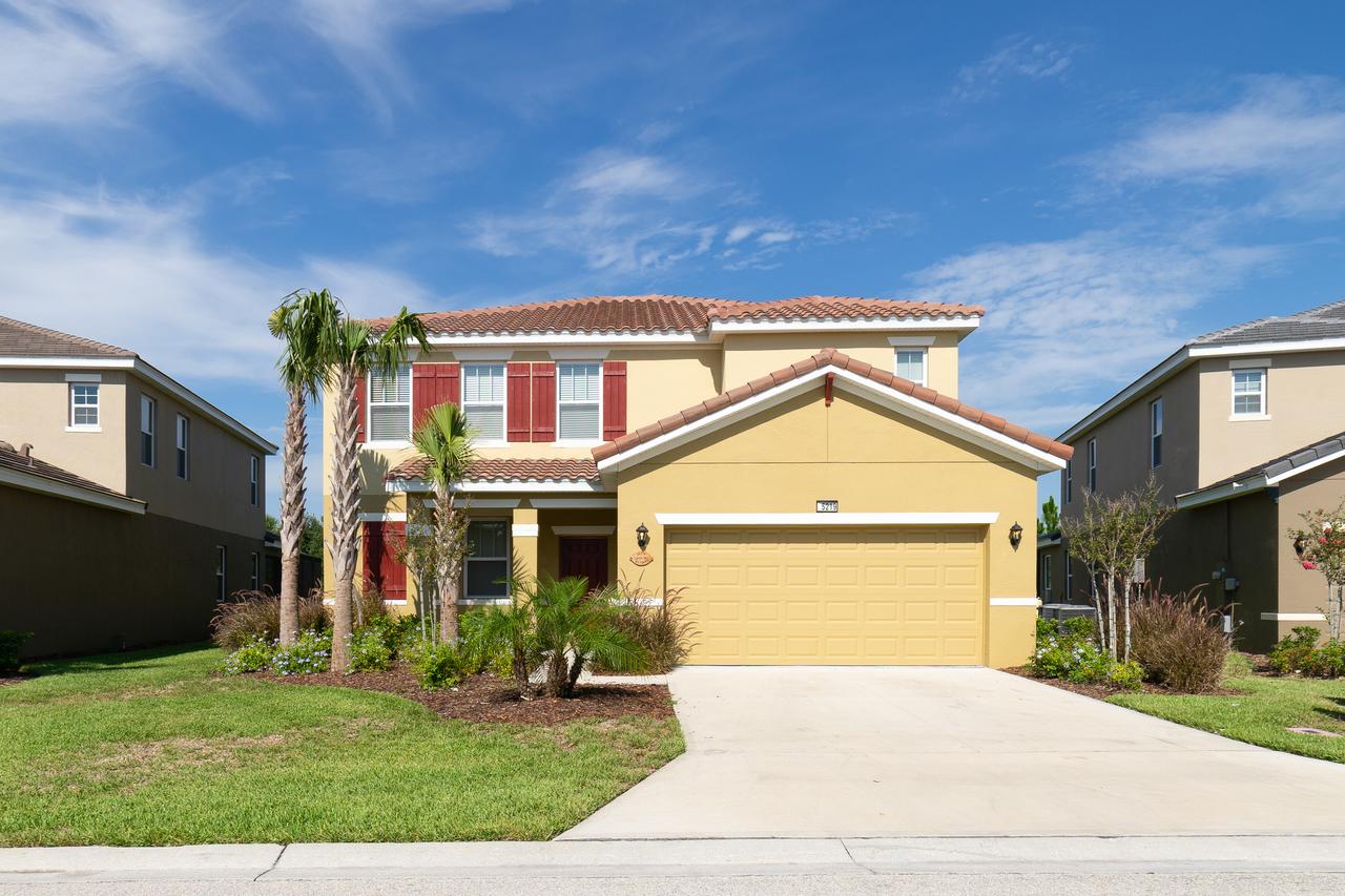 Luxury Pool Homes @ Solterra - Game Rooms, Lazy River & More - Close To Disney - thumb 1