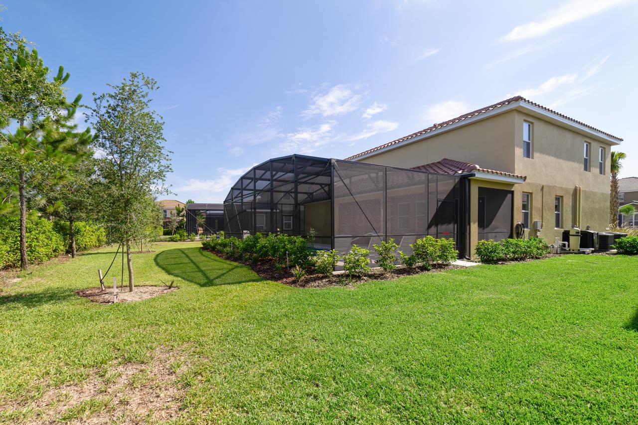 Luxury Pool Homes @ Solterra - Game Rooms, Lazy River & More - Close To Disney - thumb 2