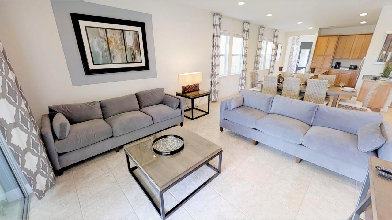 8 Bedroom Vacation Home With Pool (1760) - thumb 10