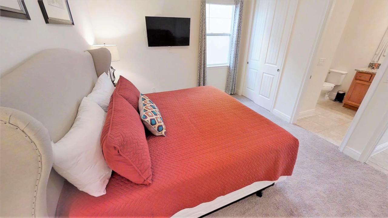 8 Bedroom Vacation Home With Pool (1760) - thumb 34