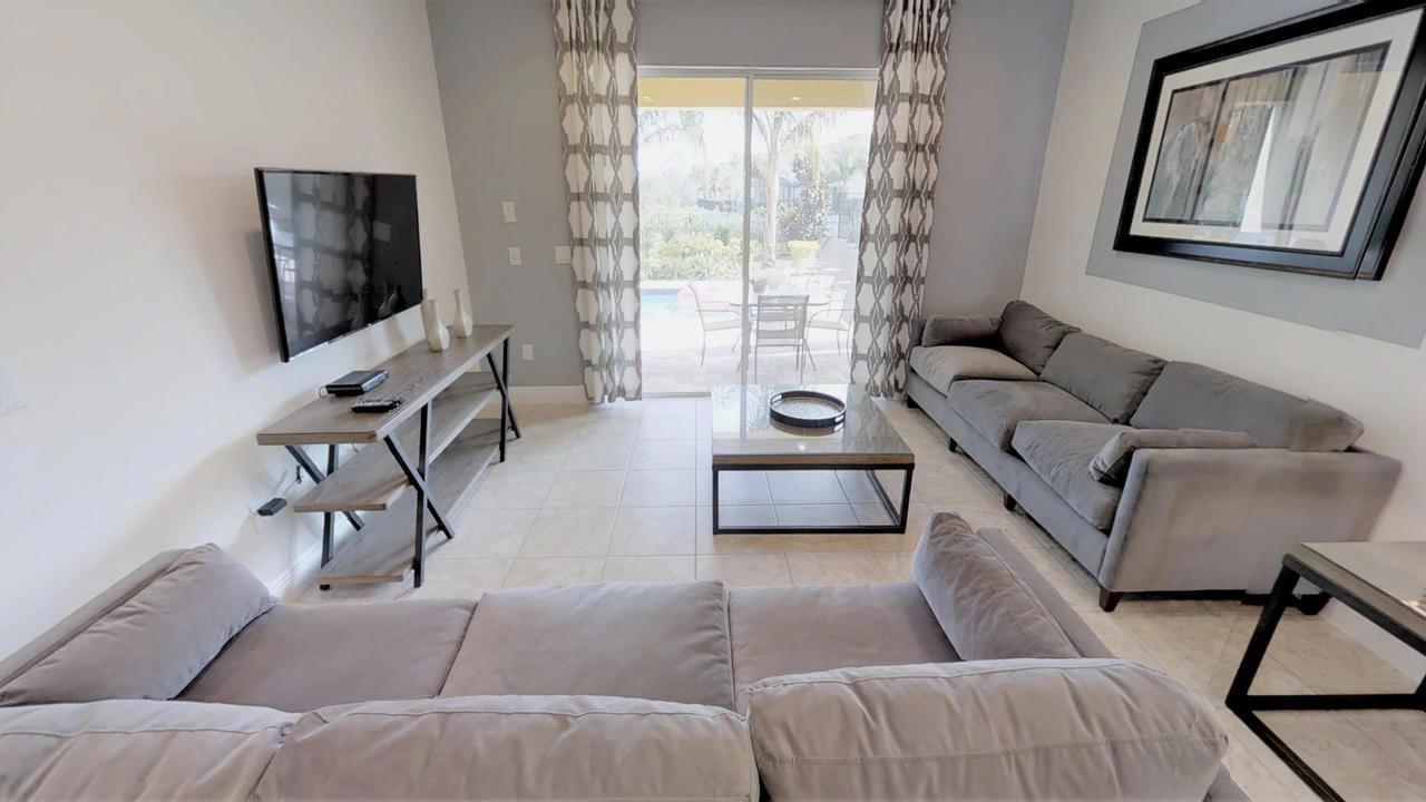 8 Bedroom Vacation Home With Pool (1760) - thumb 8