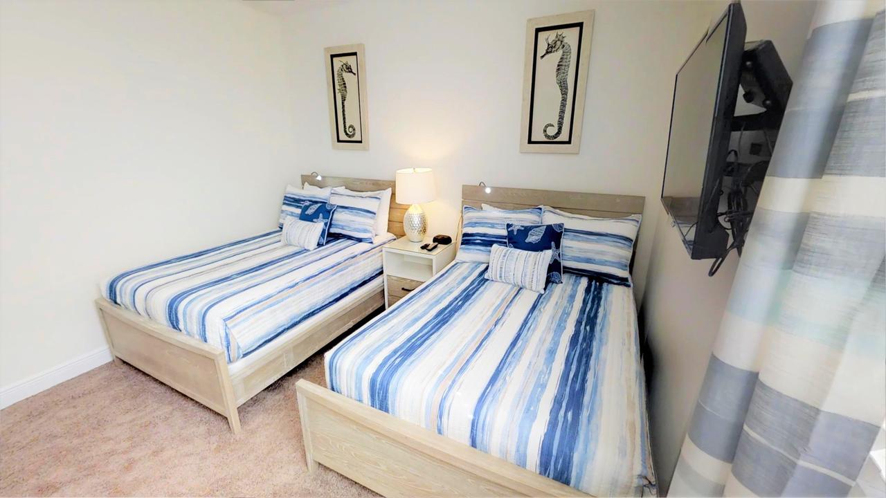 8 Bedroom Vacation Home With Pool (1760) - thumb 38