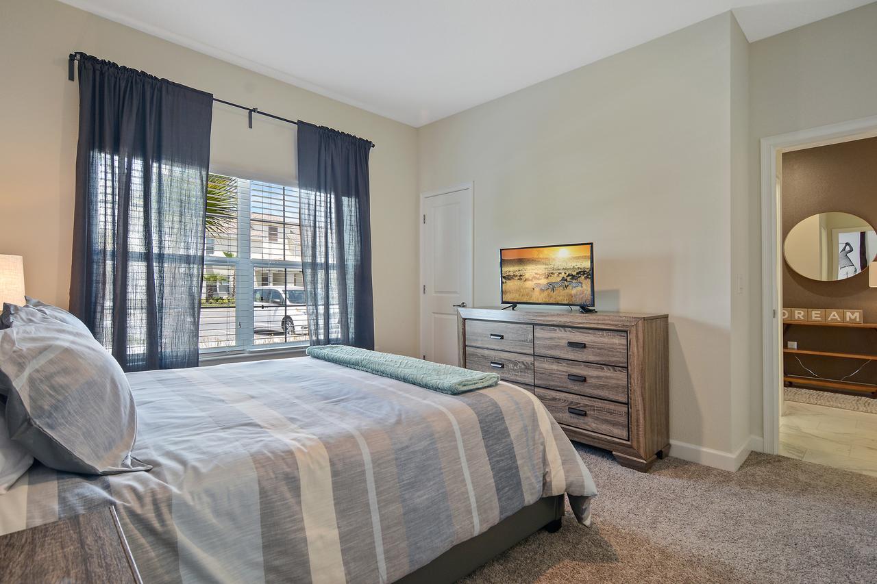 Four Bedroom W/ Pool Close To Disney 1567 - thumb 9