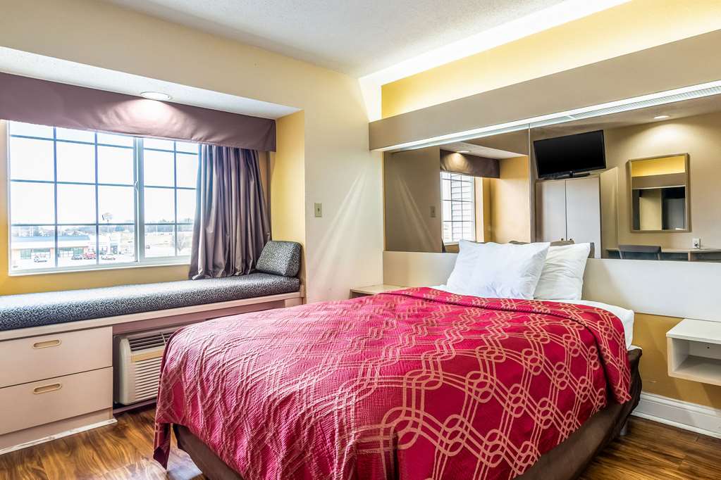 Econo Lodge Inn & Suites - thumb 6