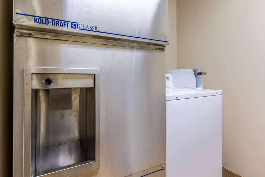 Econo Lodge Inn & Suites - thumb 17