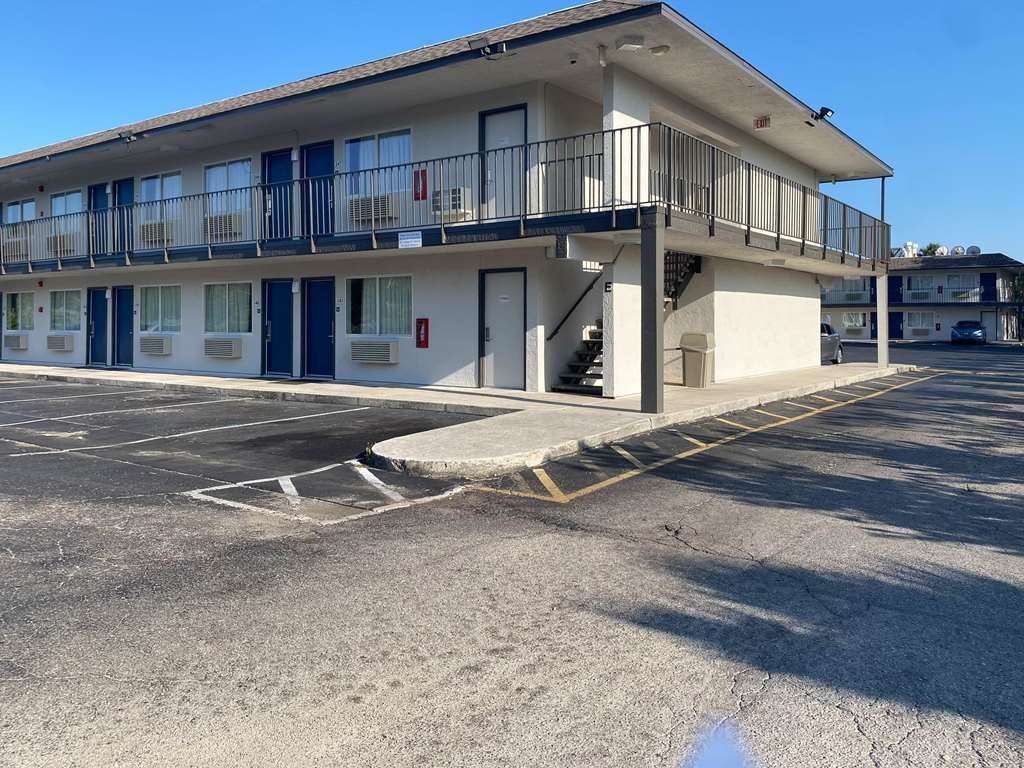 Motel 6 Orlando Kissimmee - thumb 1