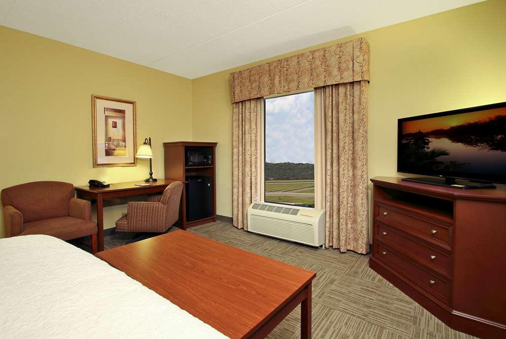 Hampton Inn & Suites Madisonville - thumb 7