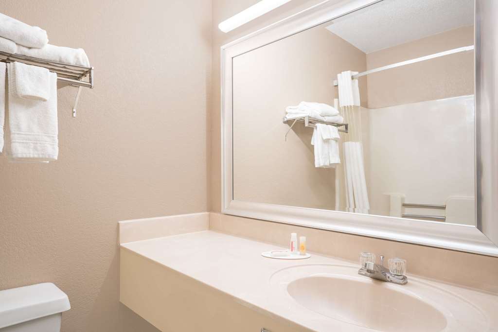 Days Inn Mankato - thumb 2