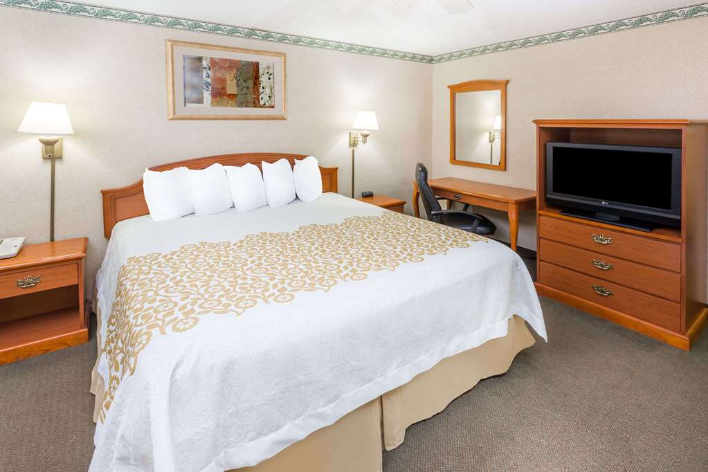 Days Inn Batesville - thumb 11