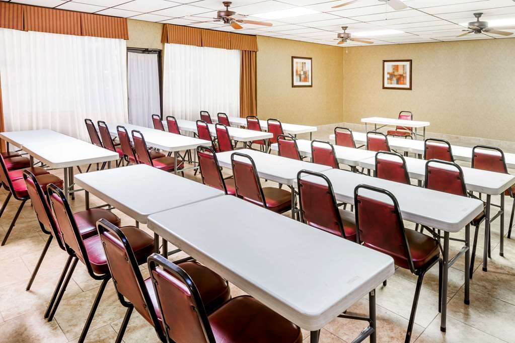 Days Inn Batesville - thumb 13