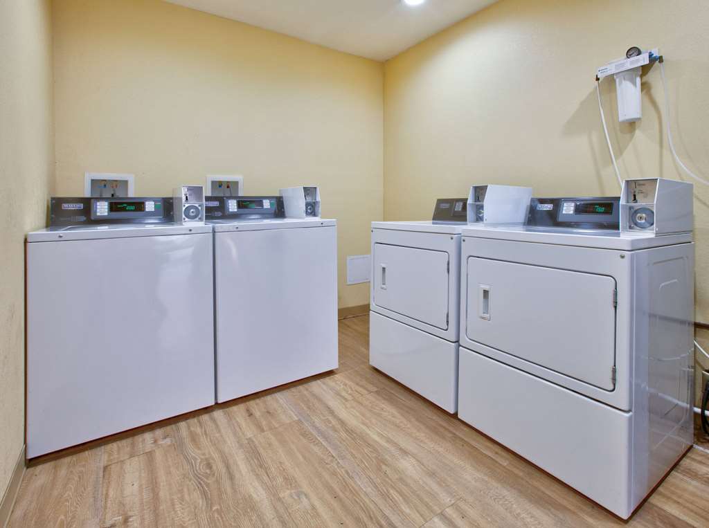 Days Inn Batesville - thumb 17