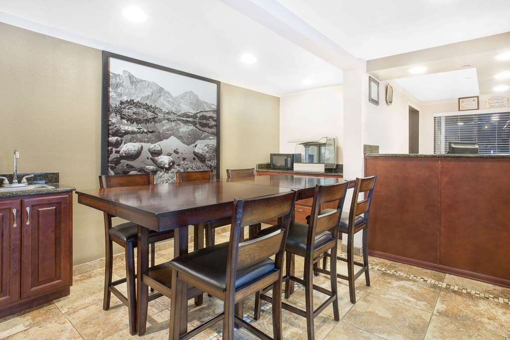 Super 8 Riverton - thumb 2