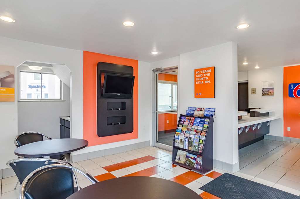 Motel 6 Riverton - thumb 2