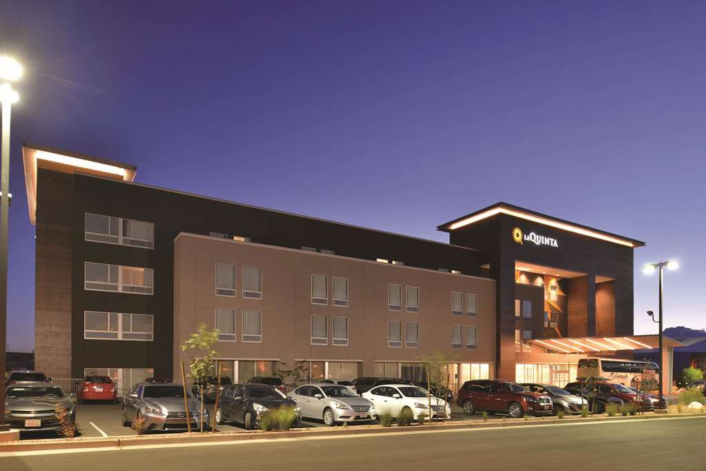 La Quinta Inn & Suites Page Lake Powell - thumb 1