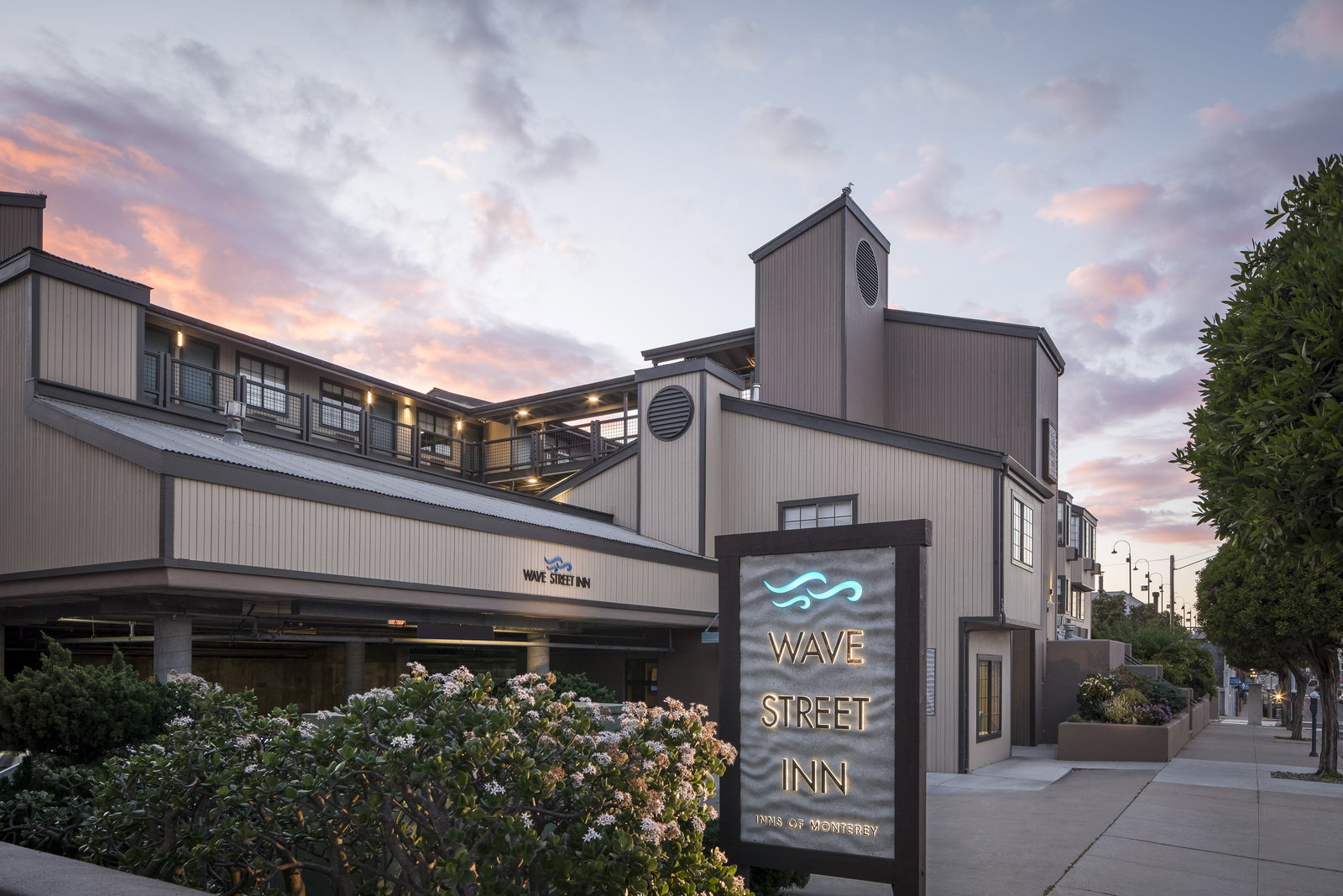 Wave Street Inn - thumb 1