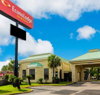 Econo Lodge Inn  Suites - Students Accommodation