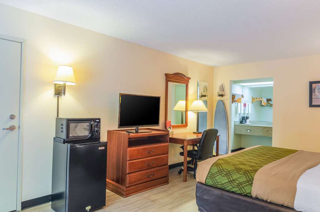 Econo Lodge Inn & Suites - thumb 6