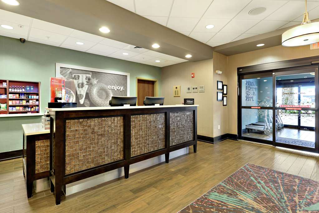 Hampton Inn & Suites Gulfport - thumb 2