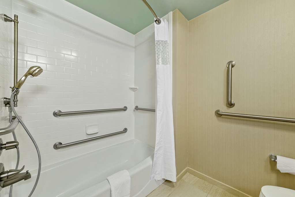 Hampton Inn & Suites Gulfport - thumb 5