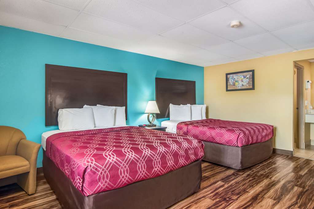 Econo Lodge Bradford - thumb 13