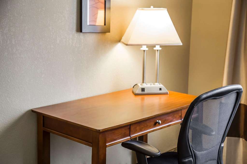 Quality Inn & Suites - thumb 7