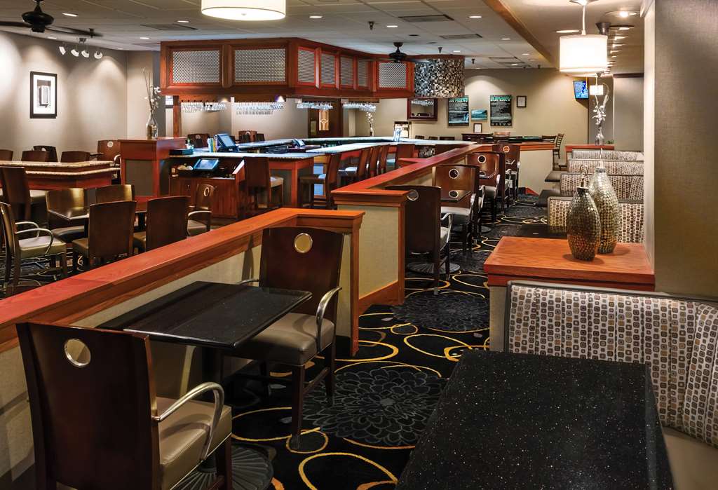 Radisson Hotel Bismarck - thumb 13