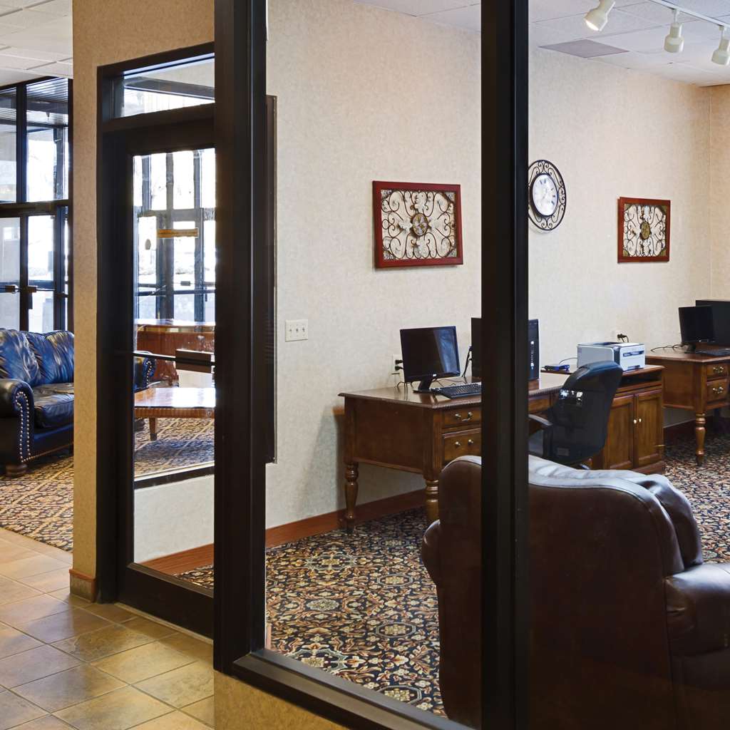 Radisson Hotel Bismarck - thumb 14