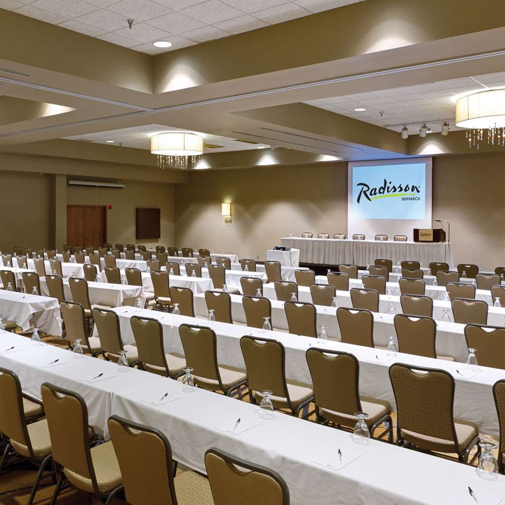 Radisson Hotel Bismarck - thumb 16