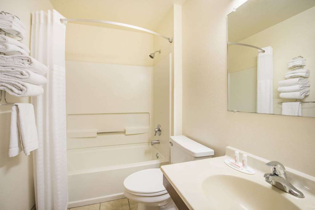 Super 8 Harlingen - thumb 7