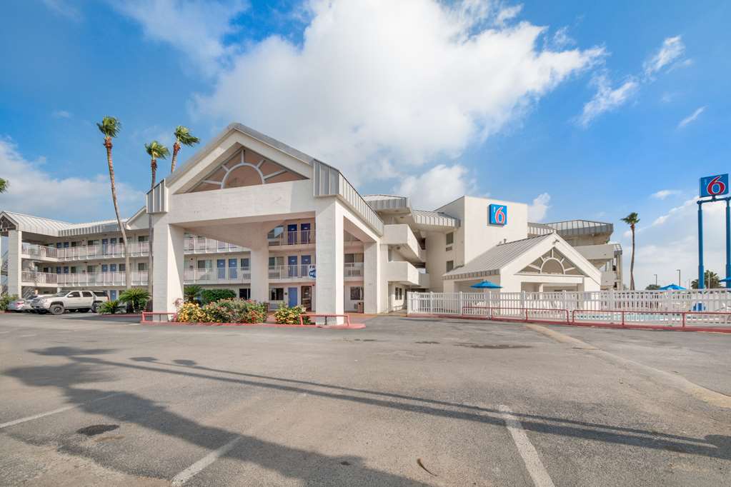 Motel 6 Brownsville North - thumb 7